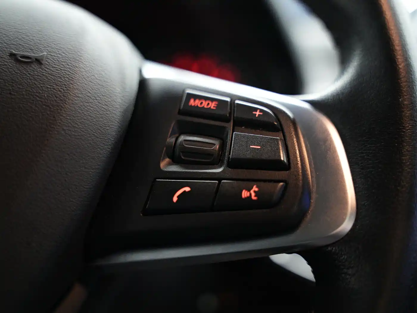 BMW X1 2016 sDrive18Li Premium Model фото 7