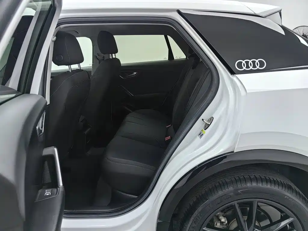 Audi Q2L 2019 2018 35 TFSI Launch Exclusive Edition China V
