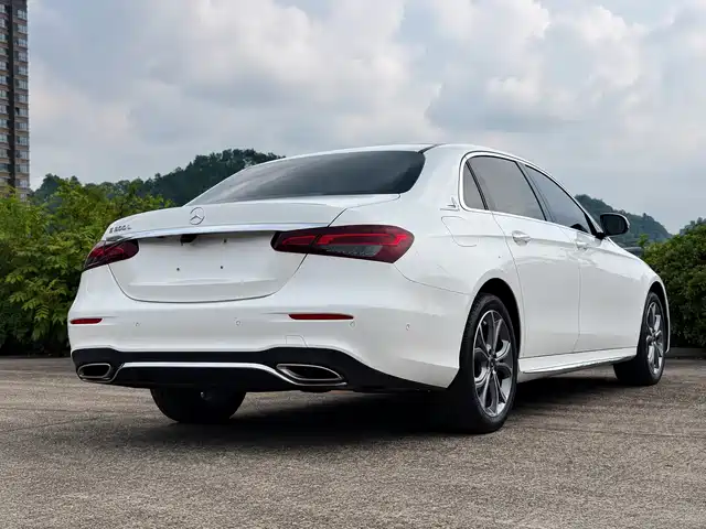 Mercedes-Benz E-Class 2021 E 300 L Fashion — фото 4