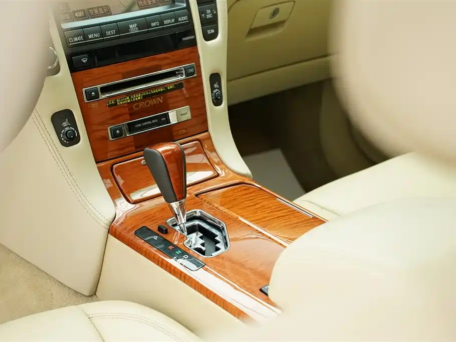 Toyota Crown 2007 3.0L Royal Saloon G VIP фото 33