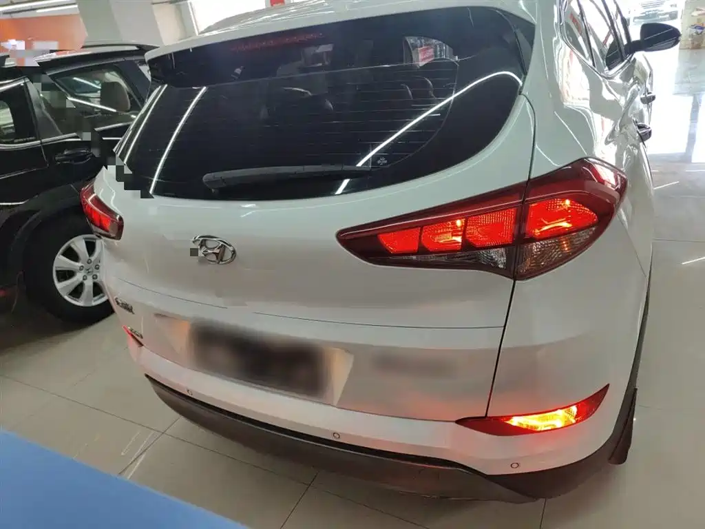 Hyundai Tucson 2015 1.6T Dual Clutch 2WD Smart фото 6