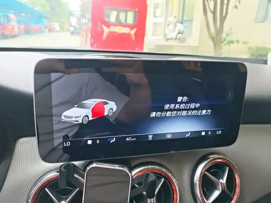 Mercedes-Benz CLA (Import) 2016 Facelift CLA 200 Sport фото 13