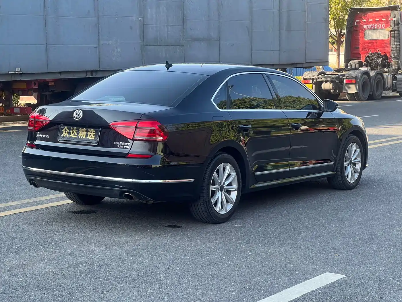 Volkswagen Passat 2017 330TSI DSG Prestige фото 9