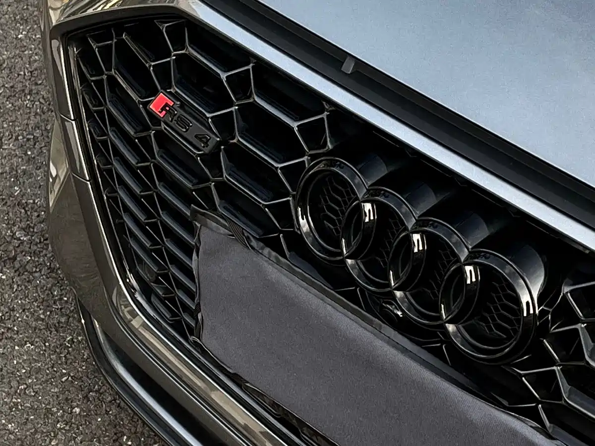 Audi RS 4 2023 2022 RS4 Avant Obsidian Edition
