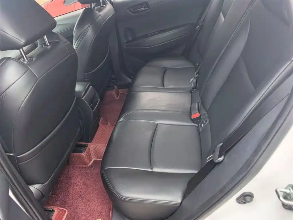 Toyota Frontlander 2024 2.0L CVT Leading Edition фото 17