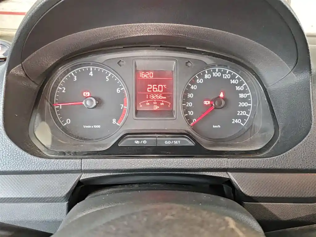 Volkswagen Jetta 2013 1.4L Manual Fashion фото 18