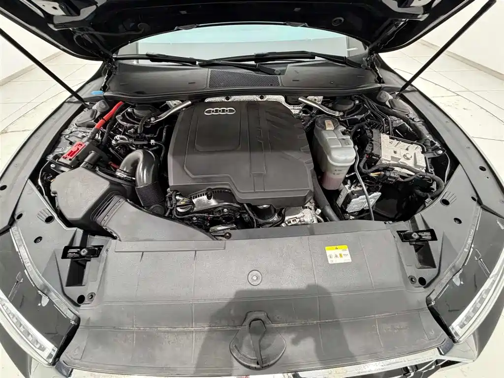 Audi A7L 2024 45TFSI S-line Dream Edition Crystal Package фото 18