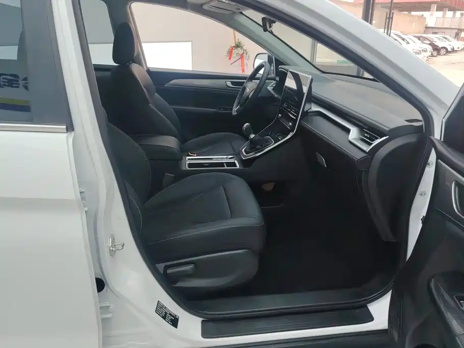 Фото 8 - Haval M6