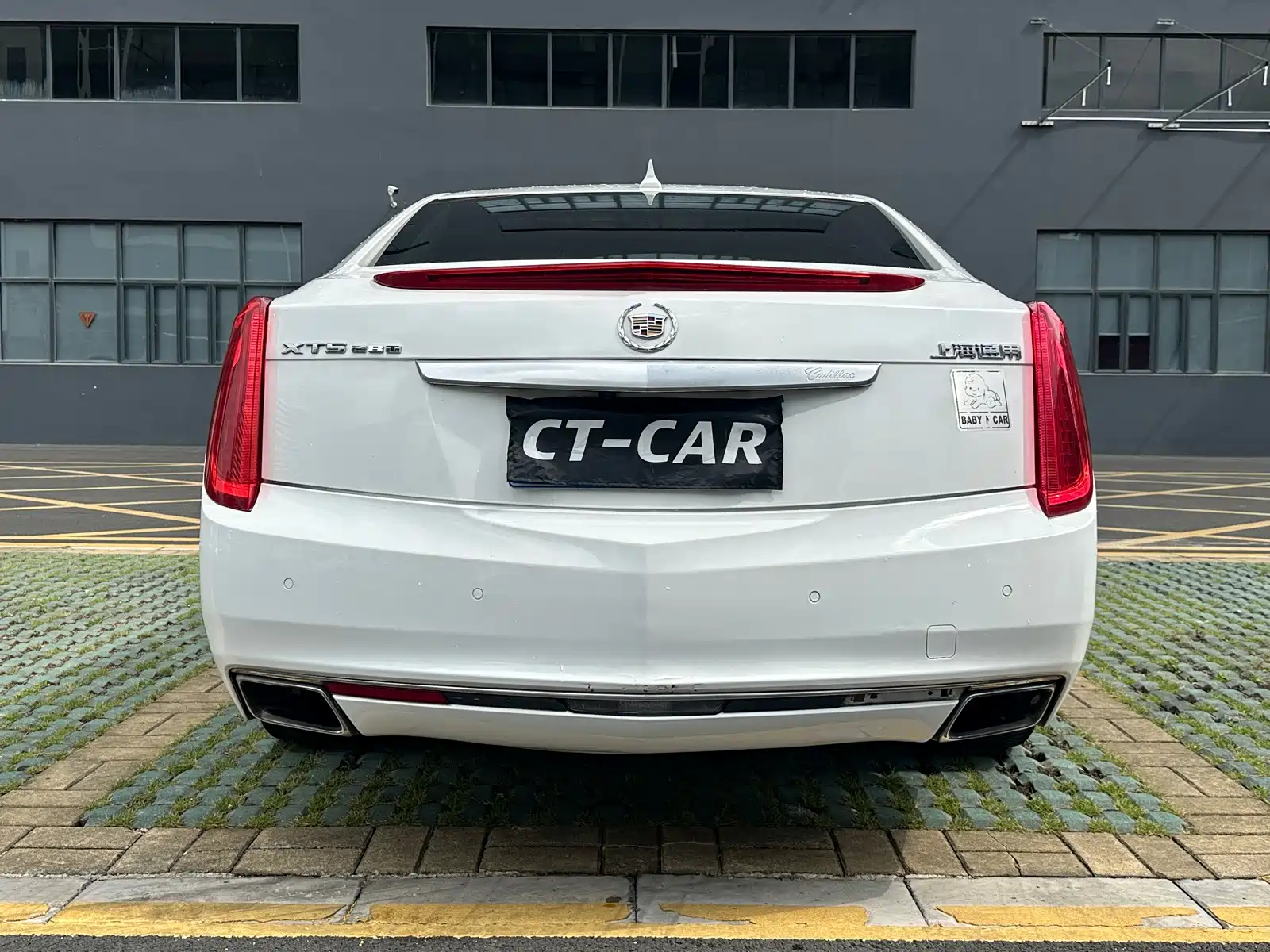 Photo 8 - Cadillac XTS