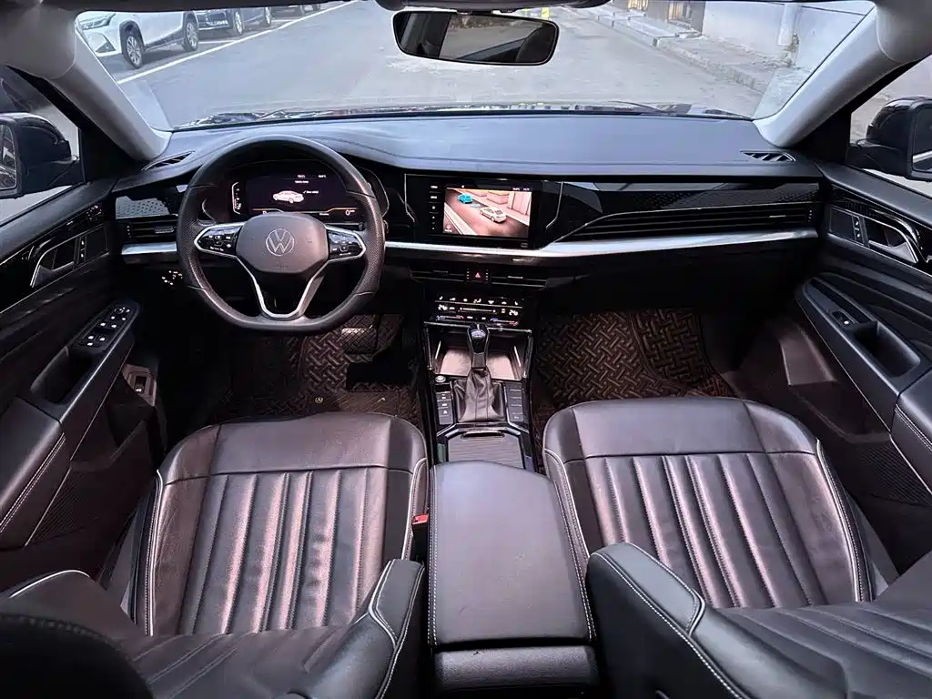 Volkswagen Passat 2023 280TSI Elite Edition фото 14