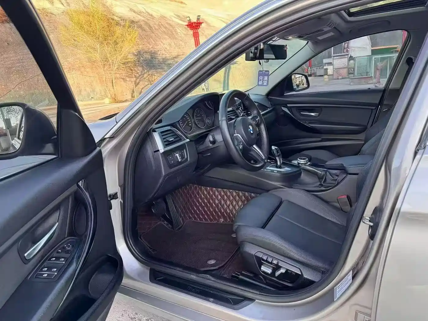 BMW 3 Series 2018 320i M Sport Package фото 4