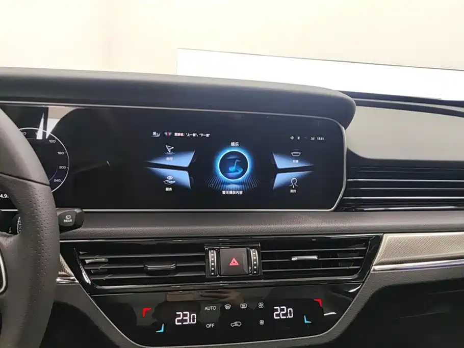 Hongqi HS5 2022 Facelift 2.0T Smart Flag Enjoyment Edition фото 13