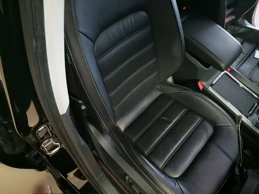 Volkswagen Passat 2017 330TSI DSG Prestige фото 19