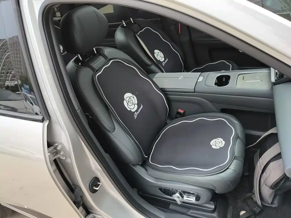 Dongfeng Yipai eπ008 2026 2026 BEV Base Model (5-seater)