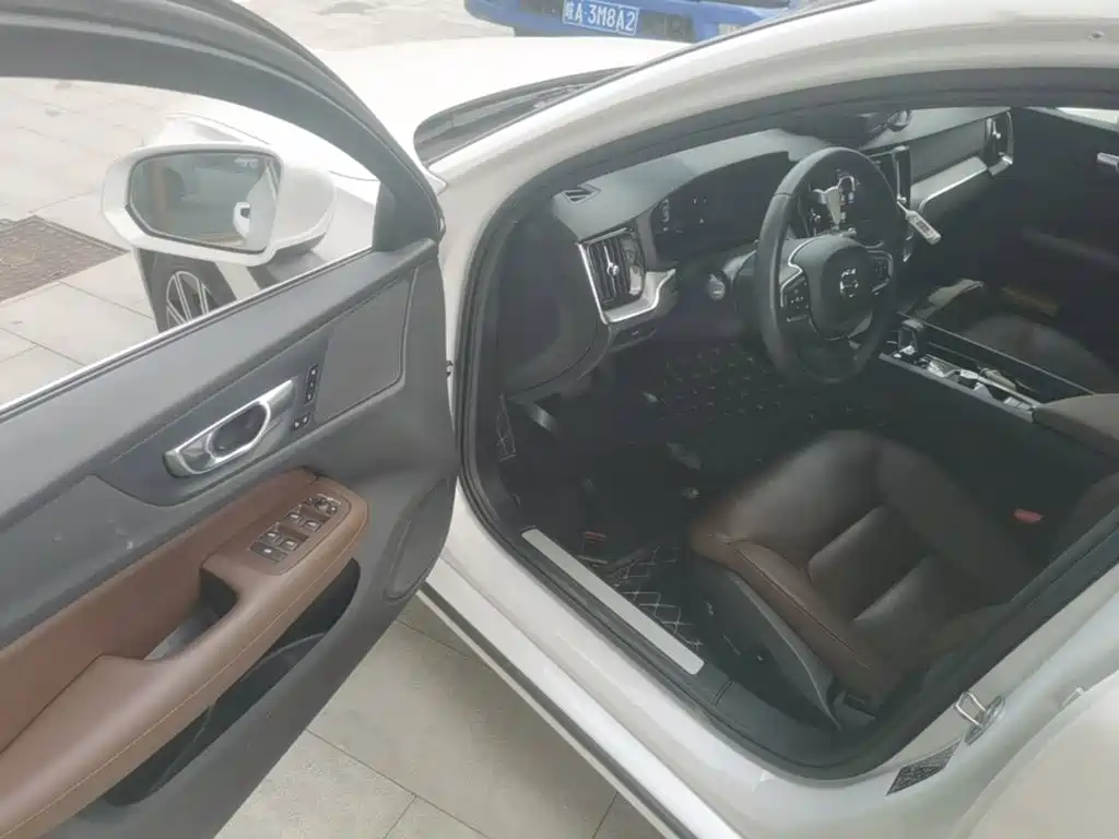Volvo S60 2023 2023 B4 Smart Vision Luxury Edition
