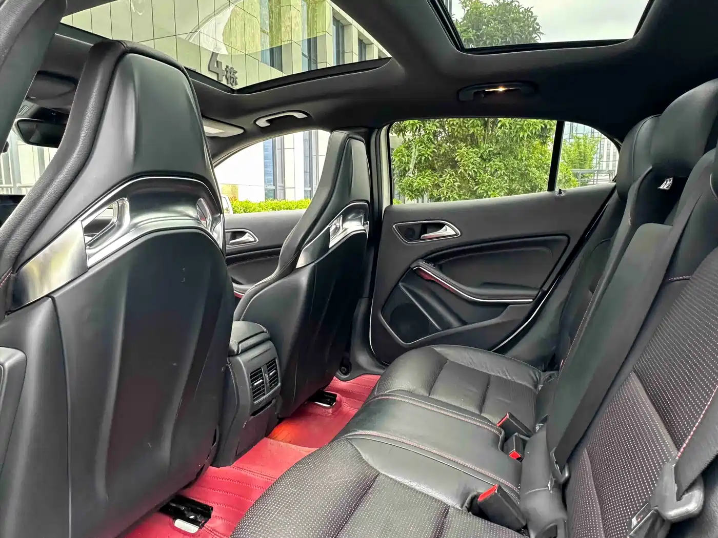Mercedes-Benz GLA AMG 2017 AMG GLA 45 4MATIC фото 11