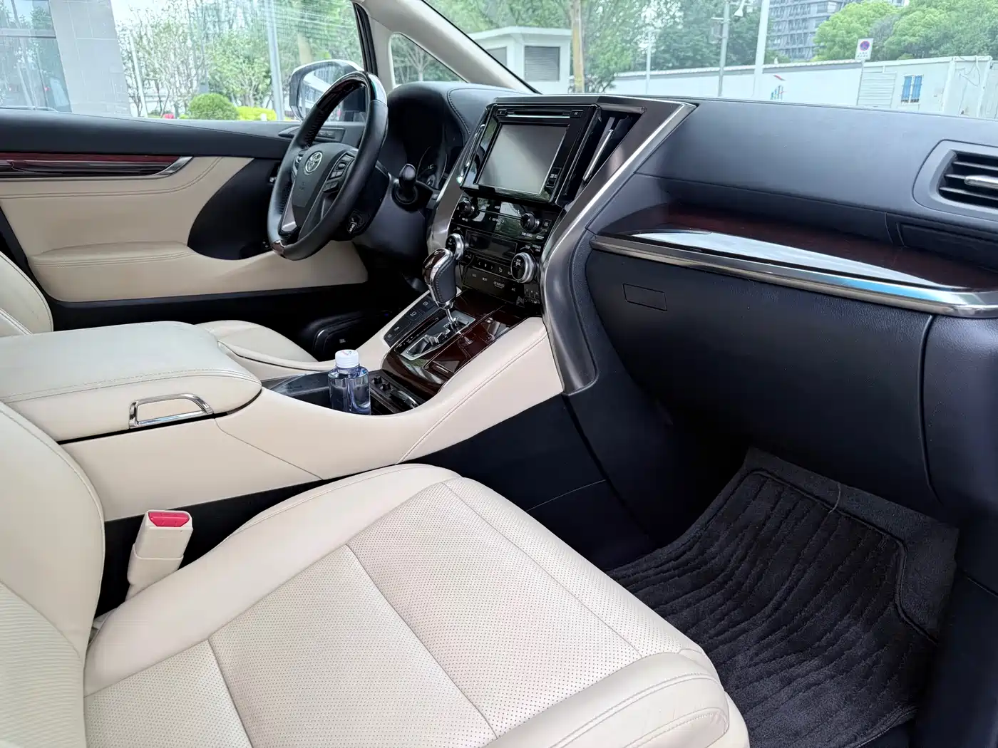 Toyota Alphard 2015 3.5L Luxury Edition фото 9
