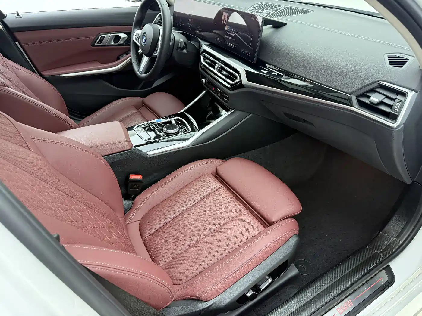 BMW i3 2024 eDrive 35 L фото 13