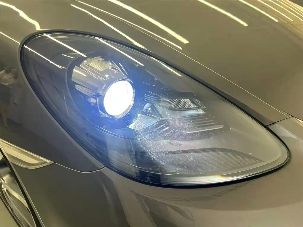 Porsche 718 2018 Cayman 2.0T фото 20