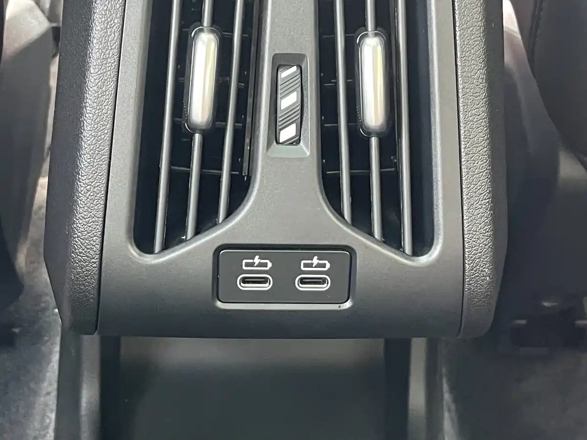 BMW X1 2025 sDrive25Li M Sport Package фото 22
