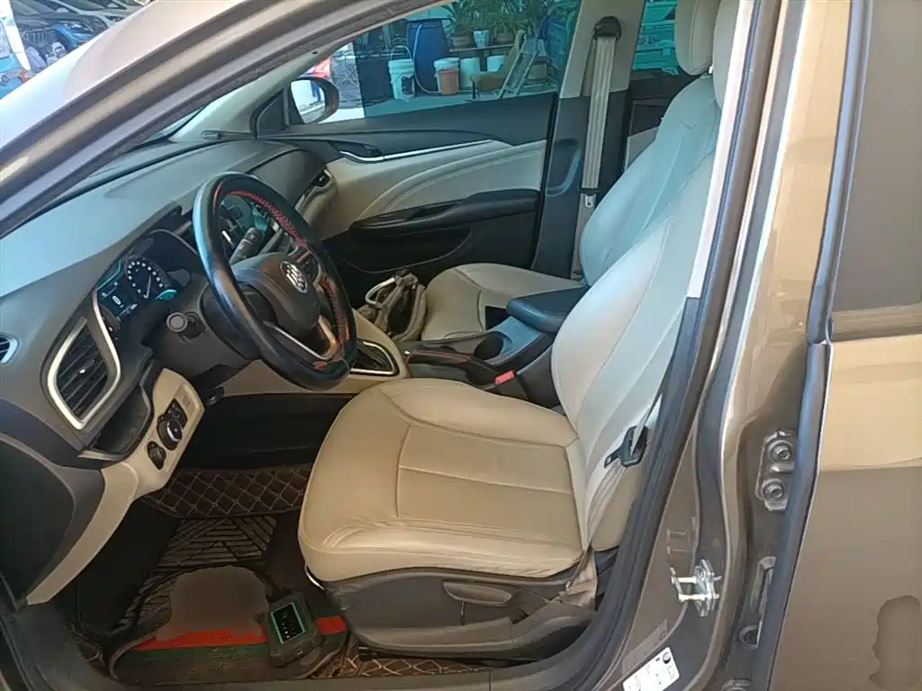 Buick Excelle 2017 15N Automatic Luxury фото 15