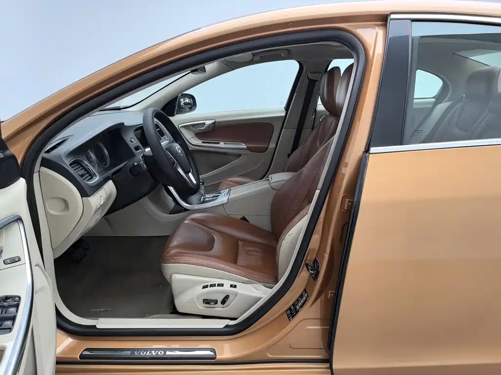 Volvo S60 (Import) 2011 2012 T5 Prestige Edition