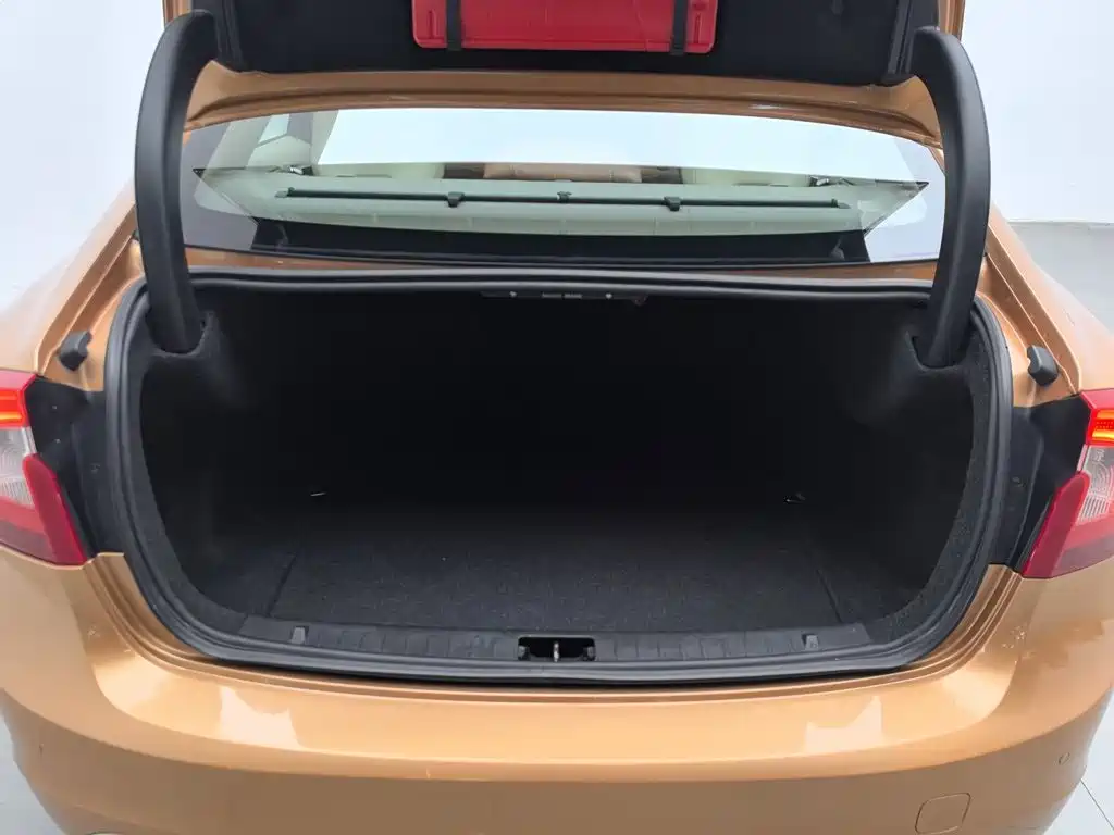 Volvo S60 (Import) 2011 2012 T5 Prestige Edition