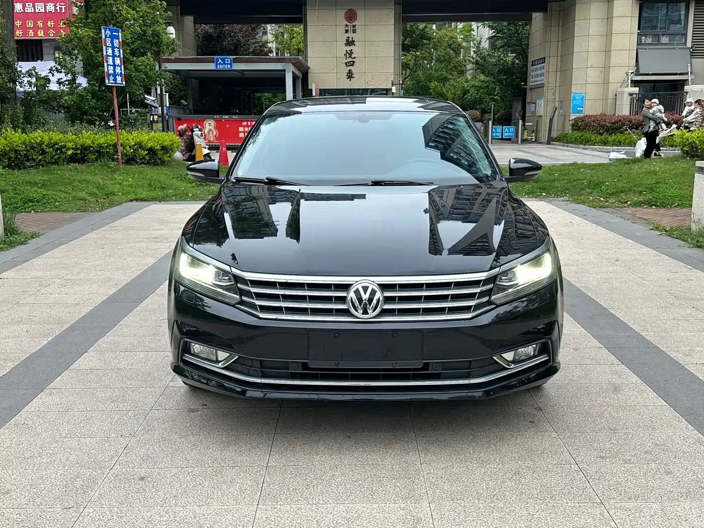Volkswagen Passat 2016 380TSI DSG Premium Edition фото 2