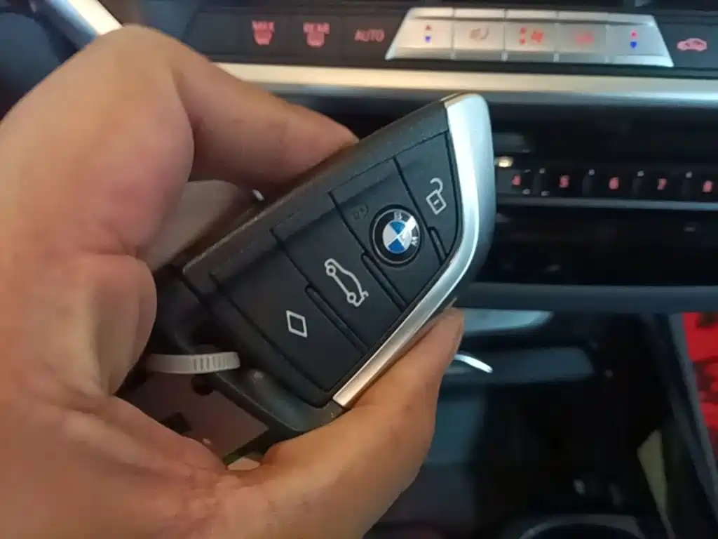 BMW iX3 2025 2024 Leading Edition