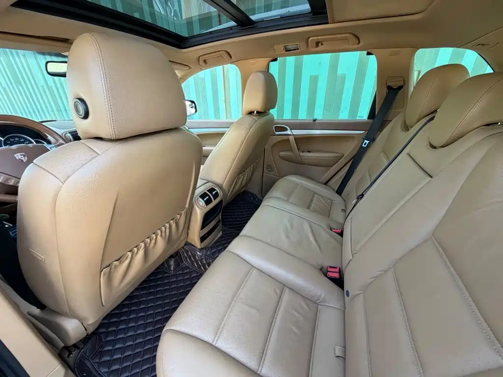 Фото 8 - Porsche Cayenne