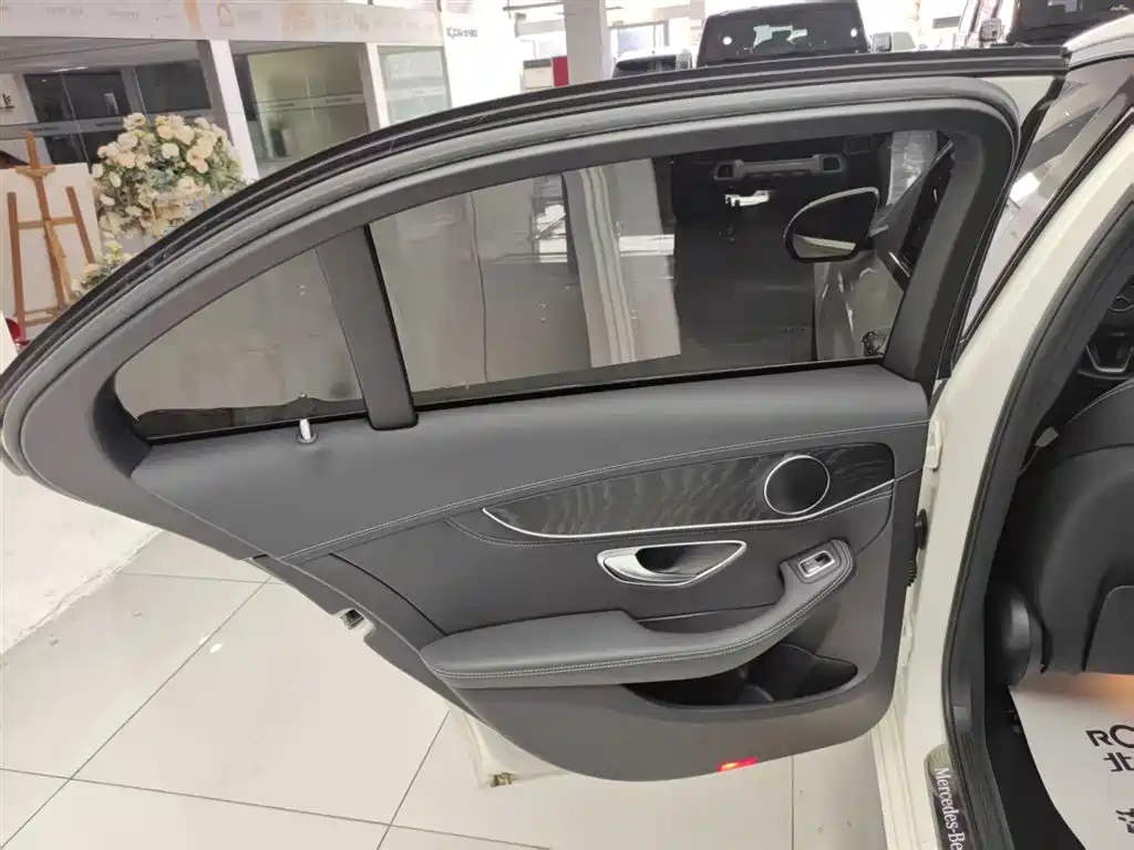 Mercedes-Benz C-Class 2016 C 200 L Sport фото 27