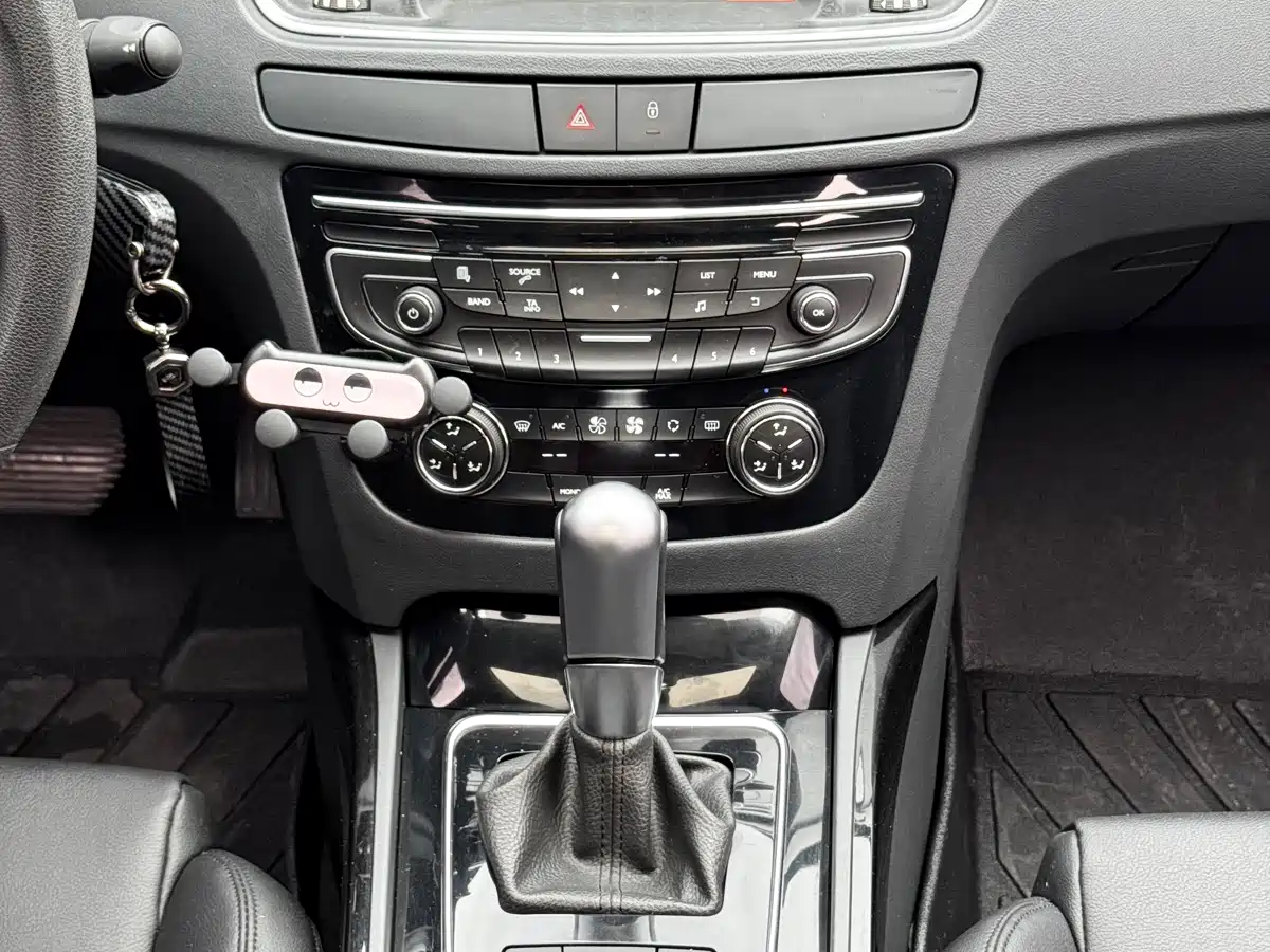 Peugeot 508 2015 1.6THP Auto Comfort Edition фото 13
