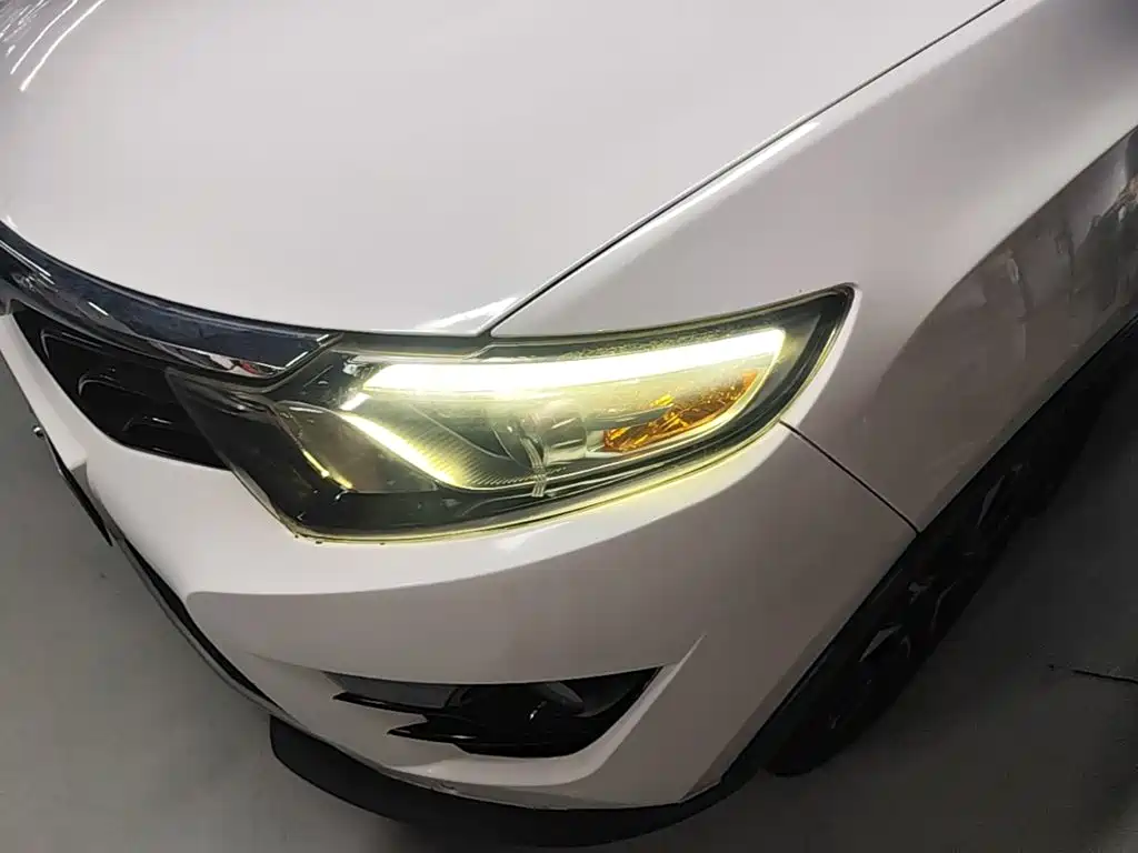Soueast DX7 2018 2018 Model 1.5T Manual Triumph Edition