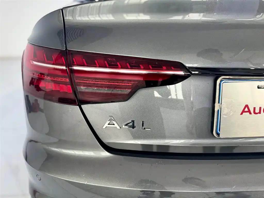 Audi A4L 2024 40 TFSI Luxury Dynamic фото 9