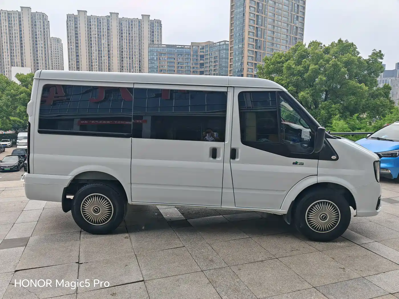 Jiangling JMC Fushun 2024 2023 2.0T Manual Short Wheelbase Low Roof Commercial Multi-purpose Vehicle 6 Seats Dual-opening Tailgate
