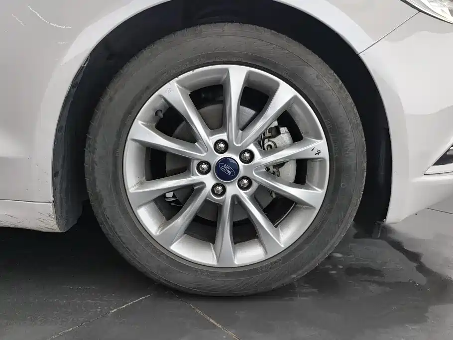Фото 6 - Ford Mondeo