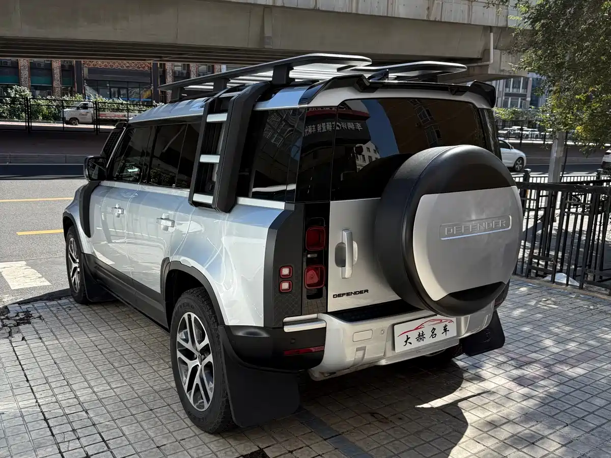 Land Rover Defender 2020 2020 110 P400 Launch Matte Silver Special Package Edition