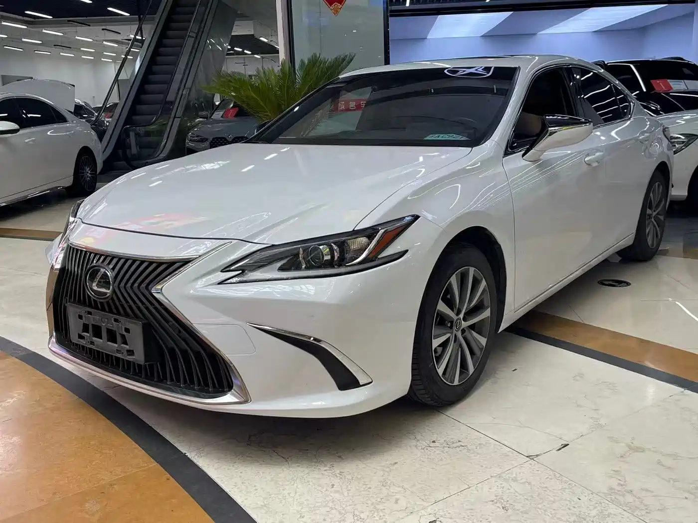Lexus ES 2021 200 Excellence Edition