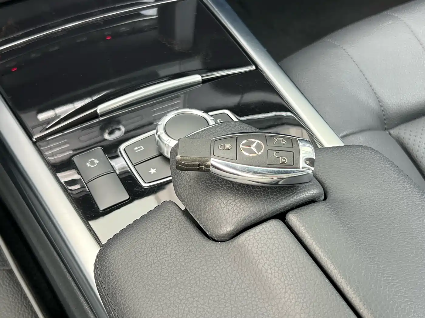Mercedes-Benz E-Class 2015 Facelift E 260 L Sport фото 26