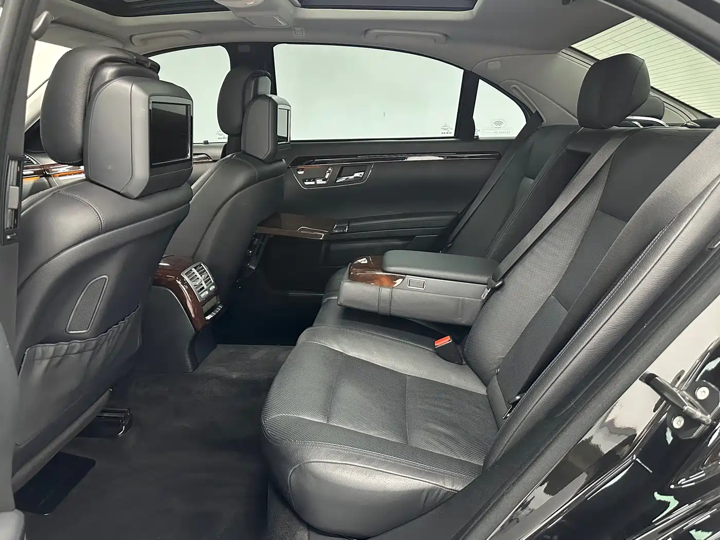 Mercedes-Benz S-Class 2012 S 350 L 4MATIC Grand Edition фото 24