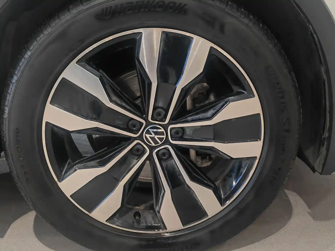 Volkswagen Tiguan L 2023 380TSI 4WD R-Line Premium 7-seater фото 7