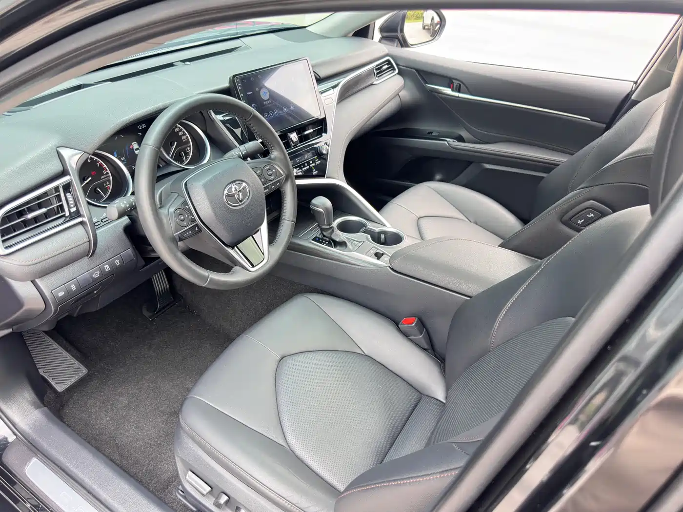 Toyota Camry 2021 2.0G Luxury Edition фото 11