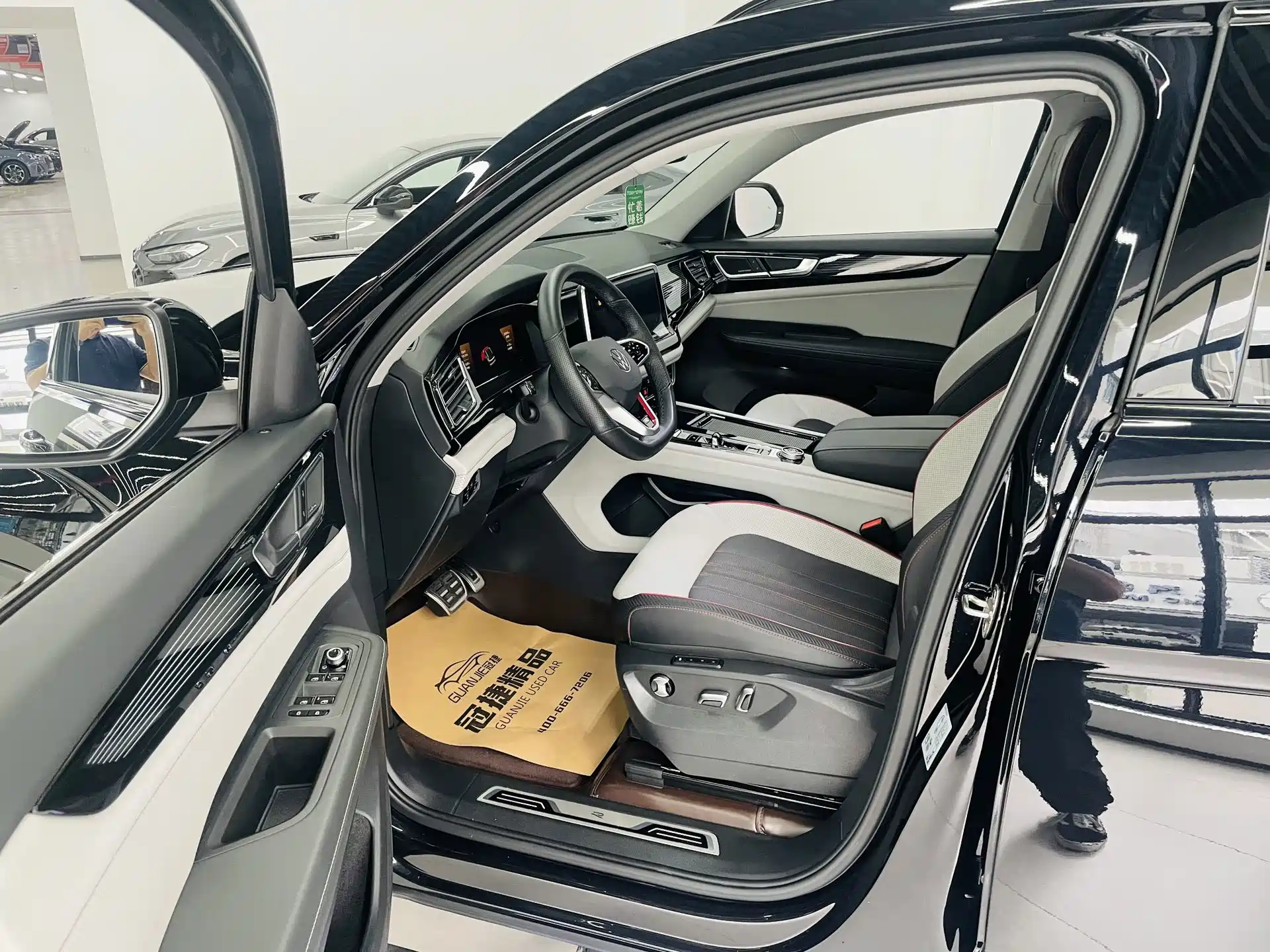 صورة 4 - Volkswagen Teramont