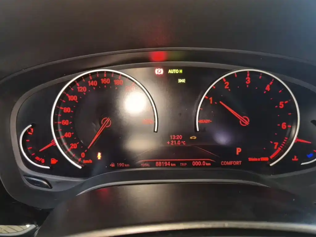 BMW 5 Series 2018 528Li Launch Special Edition фото 12