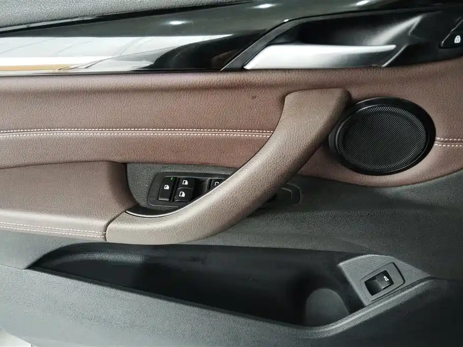 BMW X1 2020 sDrive25Li Leading Model фото 7