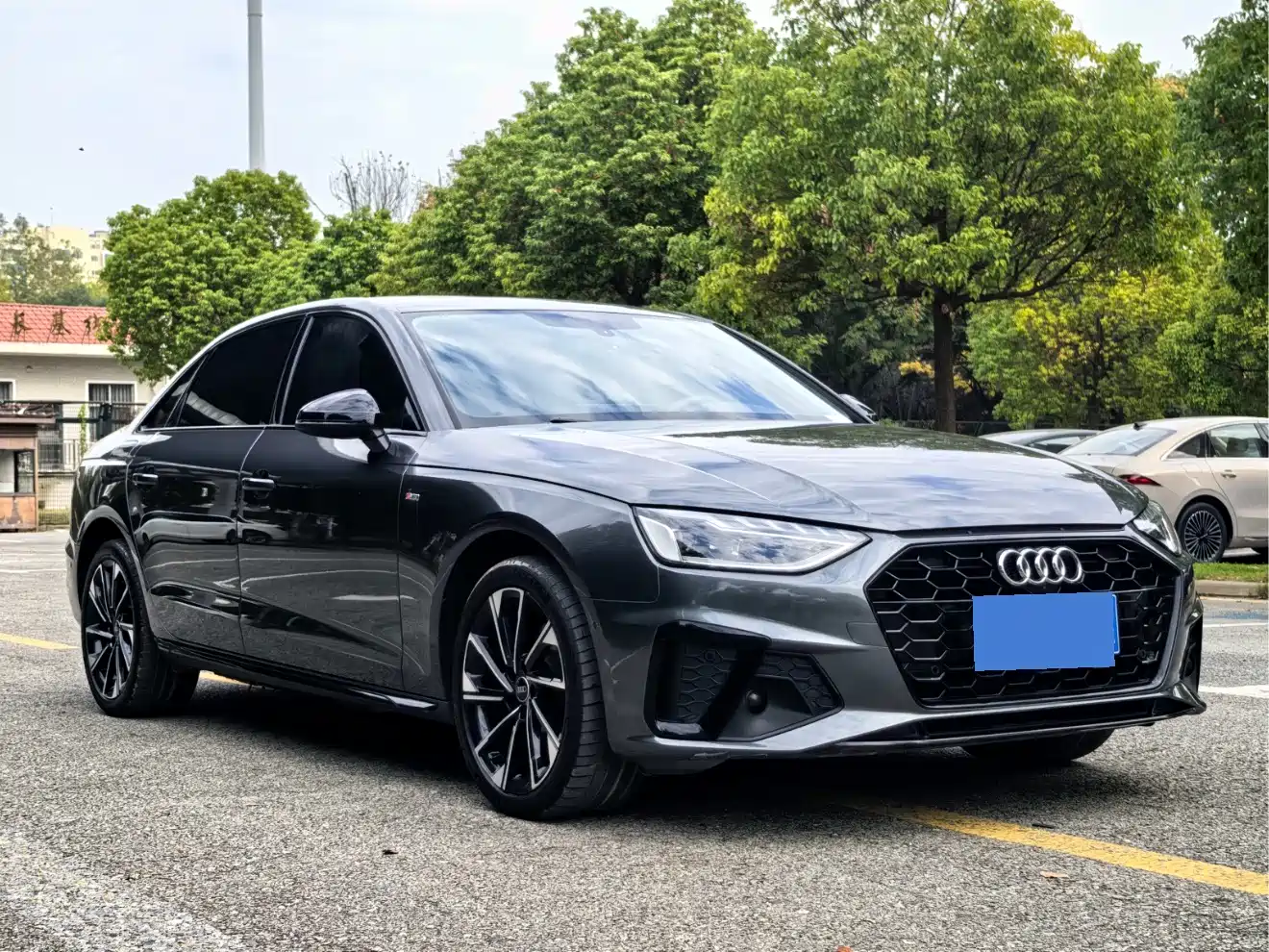 Audi A4L 2022 40 TFSI Luxury Dynamic фото 3