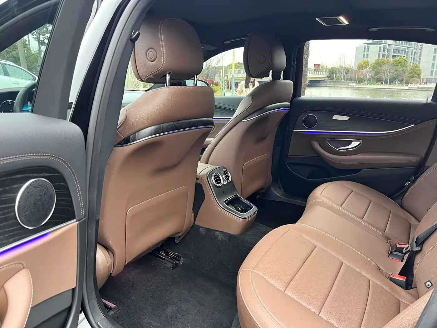 Mercedes-Benz E-Class 2023 E 300 L Fashion фото 5