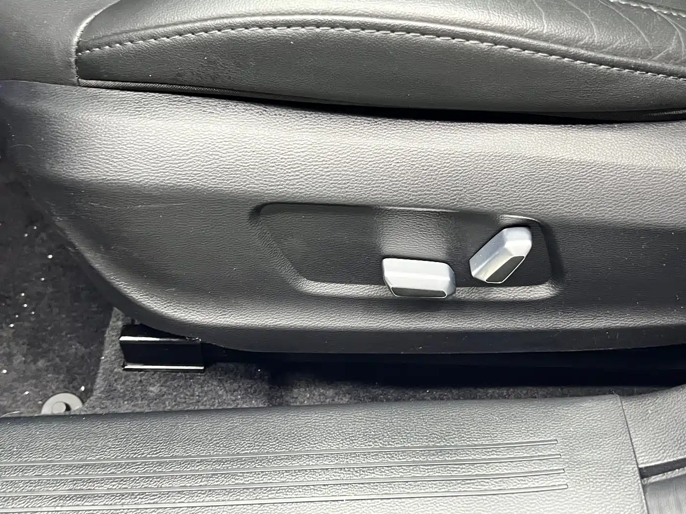 Hongqi H5 2020 1.8T Automatic Smart Connection Qi Enjoy Edition фото 18