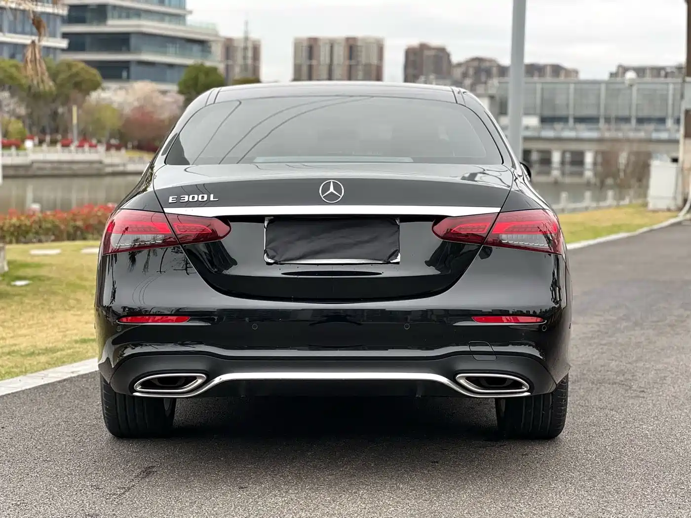 Mercedes-Benz E-Class 2023 E 300 L Fashion фото 9
