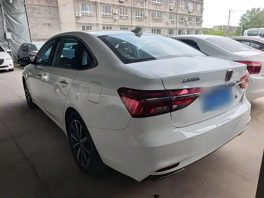 Roewe i6 2017 2017 20T Auto Internet Smart Premium Edition